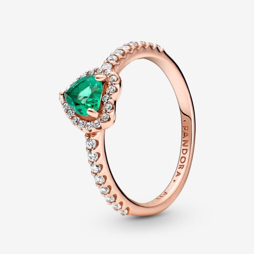 Pandora Sparkling Elevated Heart Ring